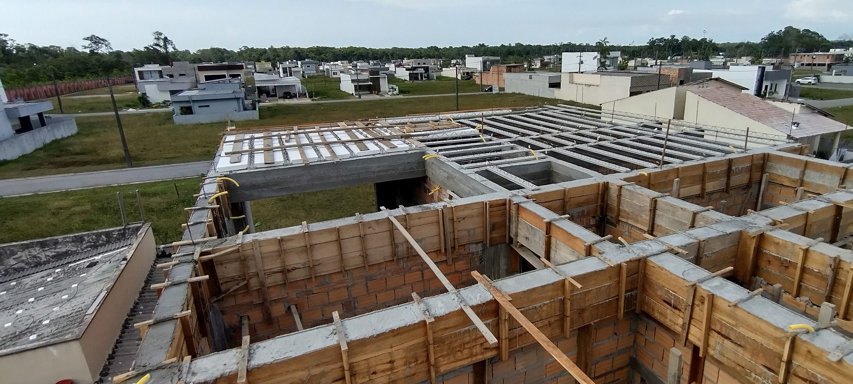 Residencial multifamiliar horizontal em execução